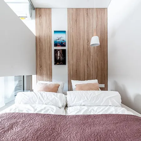 شقة New Modern Designer In The Heart Of Old Town --aircon--
