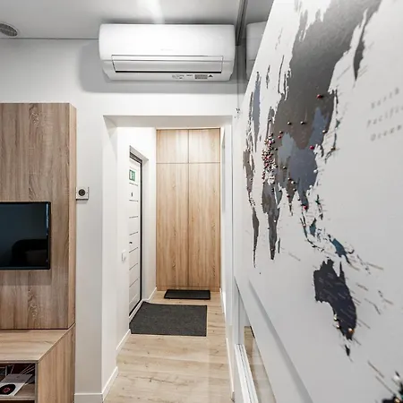 Apartment New Modern Designer In The Heart Of Old Town --aircon--