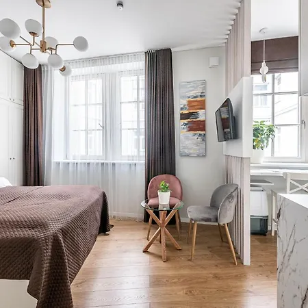 New Modern Designer In The Heart Of Old Town --aircon-- Wilna