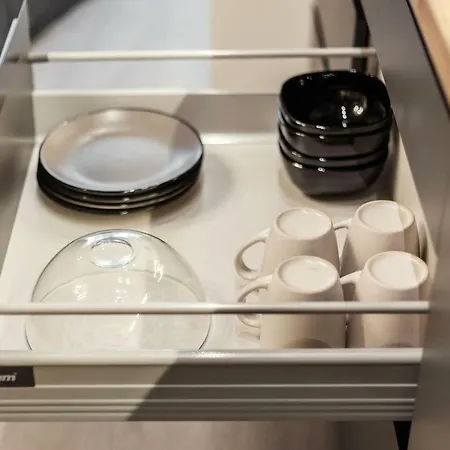 Apartment New Modern Designer In The Heart Of Old Town --aircon-- *