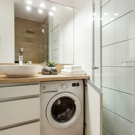 Apartment New Modern Designer In The Heart Of Old Town --aircon-- *
